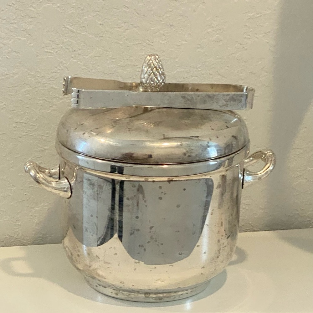 Vintage Silver Plated Ice Bucket with a pineapple finial - Picture 10 of 10